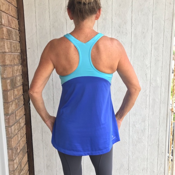 New Balance size M top - Picture 3 of 13